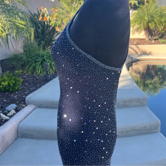 Elegant Deep Blue Sequin Evening Dress - Picture 14 of 15
